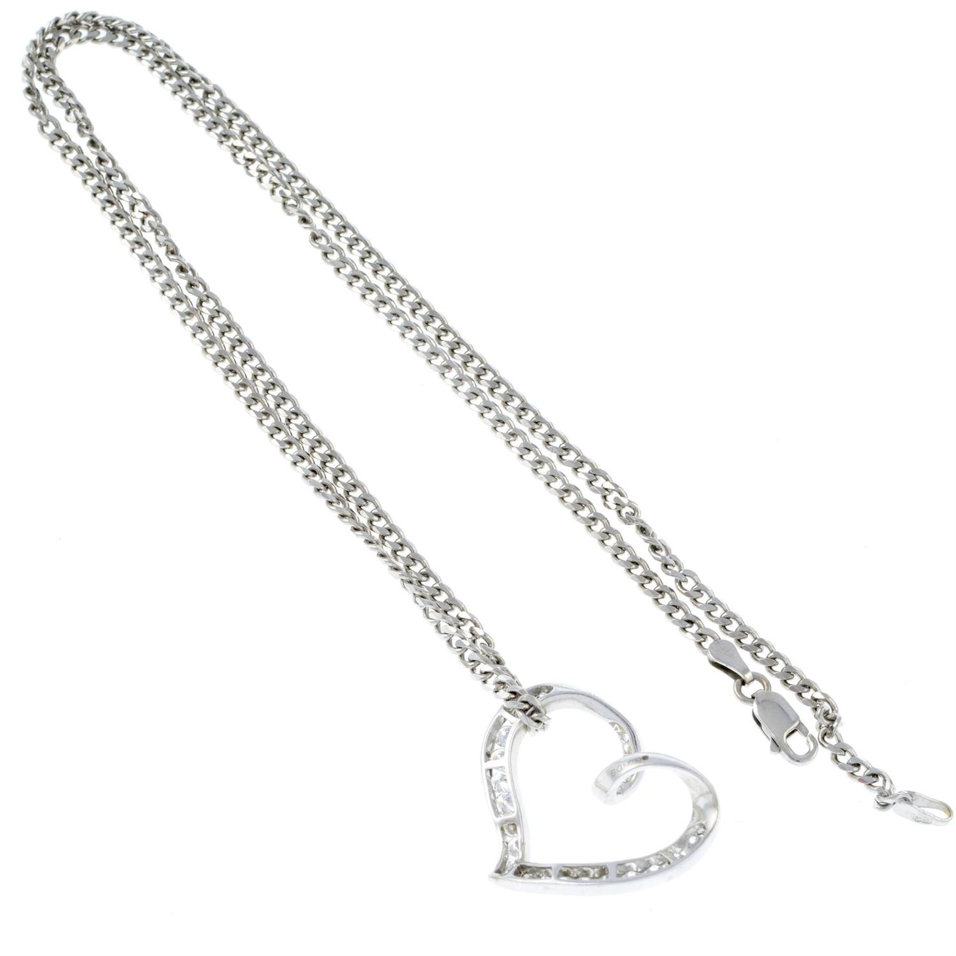 An 18ct brilliant-cut diamond heart pendant, with chain. - Bild 2 aus 2