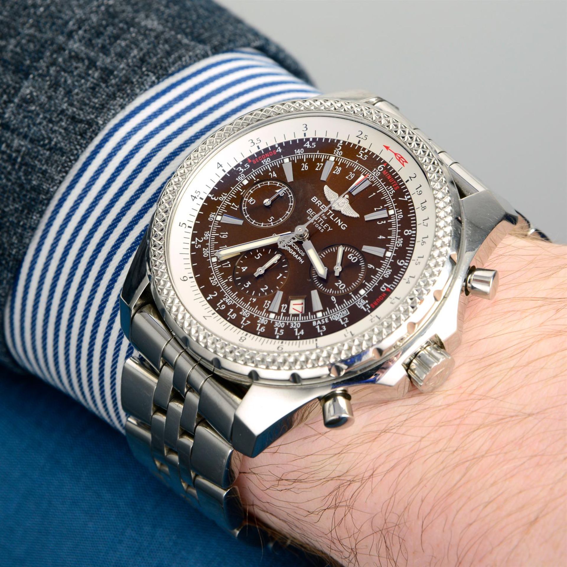 BREITLING - a stainless steel Breitling for Bentley chronograph bracelet watch, 49mm. - Image 5 of 6