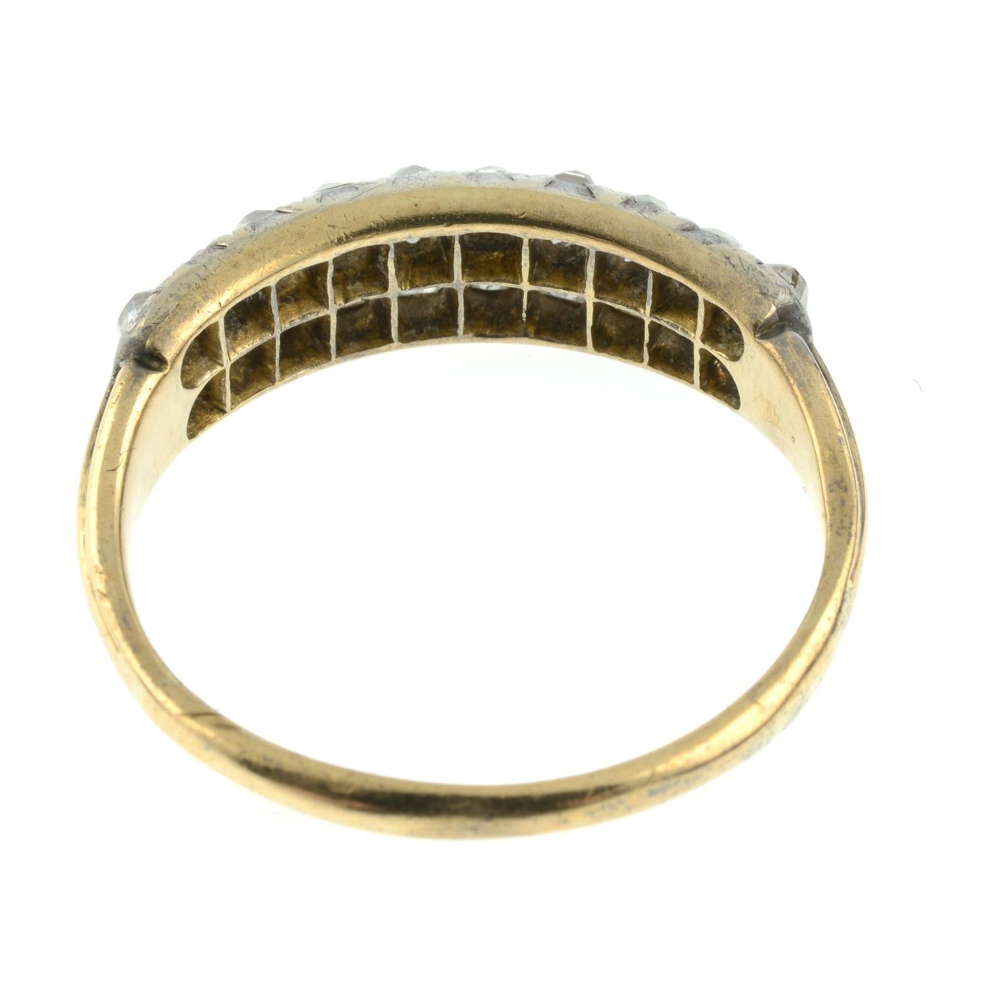 A Georgian silver and gold, old-cut diamond two-row ring. - Bild 4 aus 5