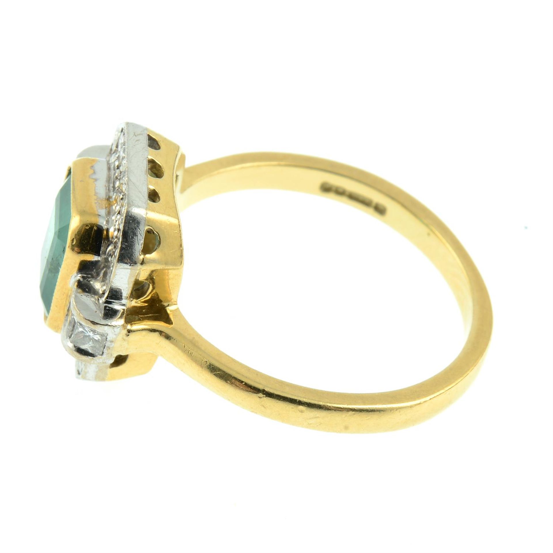 An 18ct gold emerald and vari-cut diamond dress ring. - Image 3 of 5