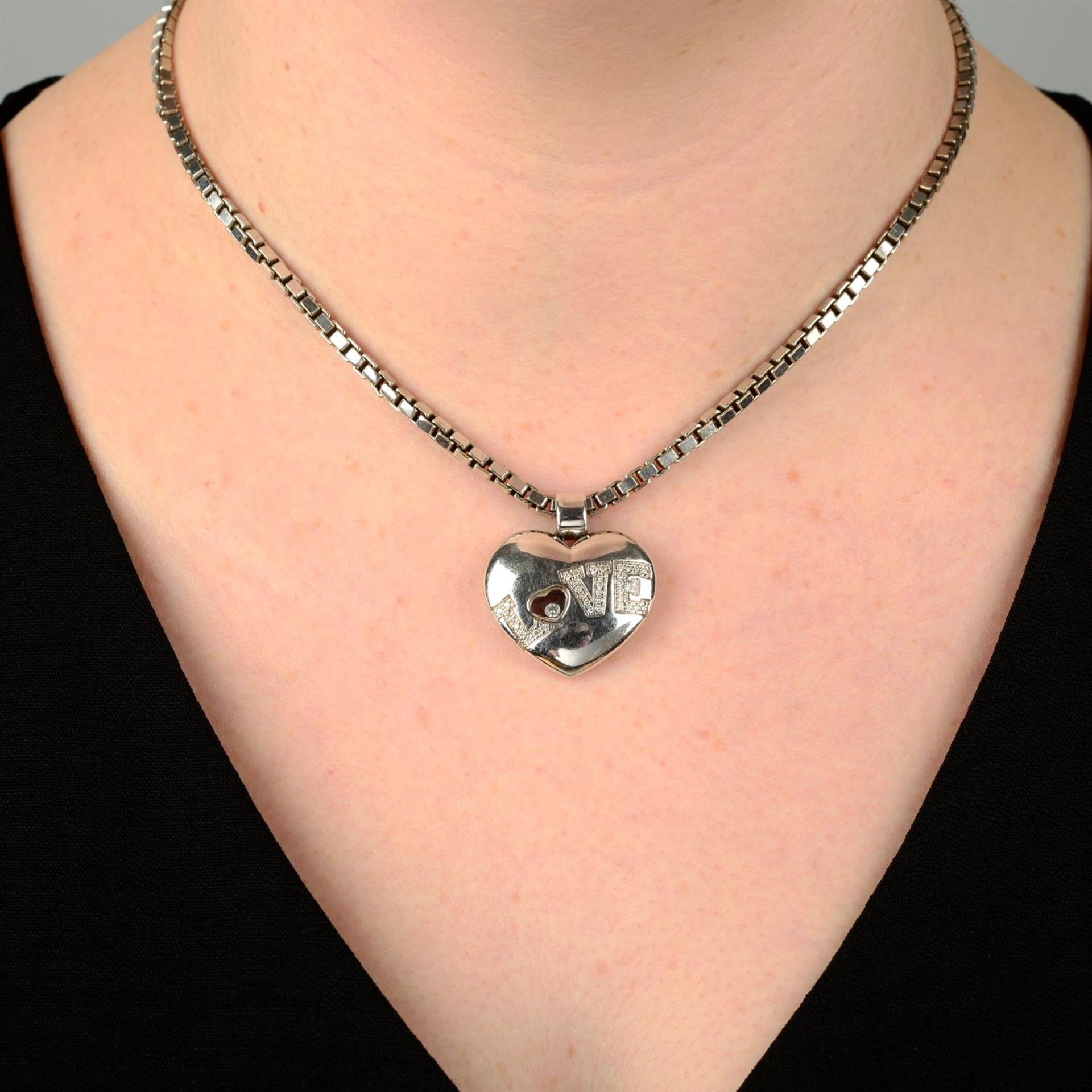 A 'Happy Diamonds' 'Love' pendant, with box-link chain, by Chopard. - Bild 4 aus 4