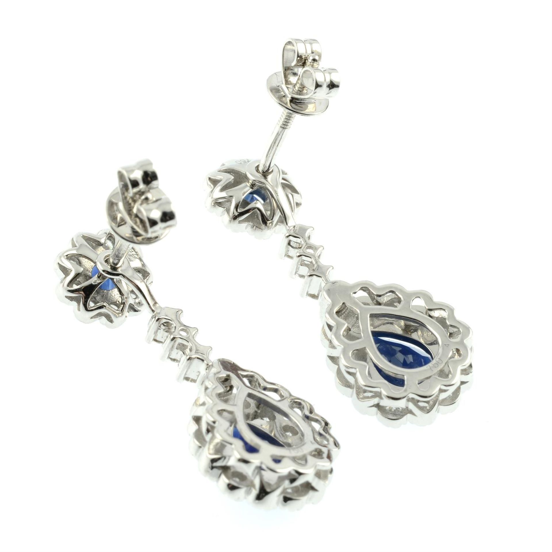 A pair of 18ct gold sapphire and diamond earrings, with similarly-set detachable drop. - Bild 3 aus 3