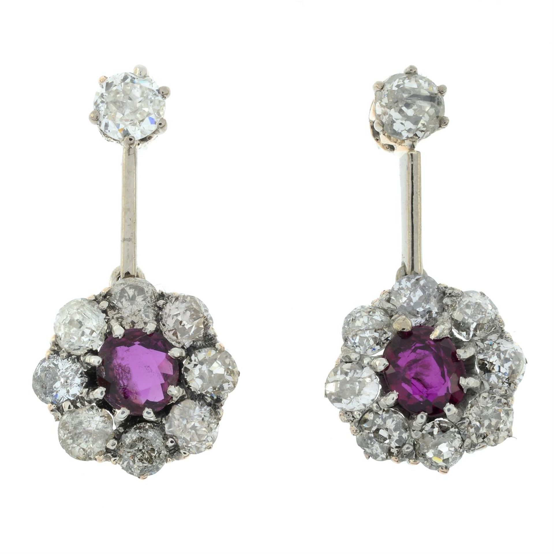 A pair of ruby and old-cut diamond floral cluster earrings. - Bild 2 aus 3