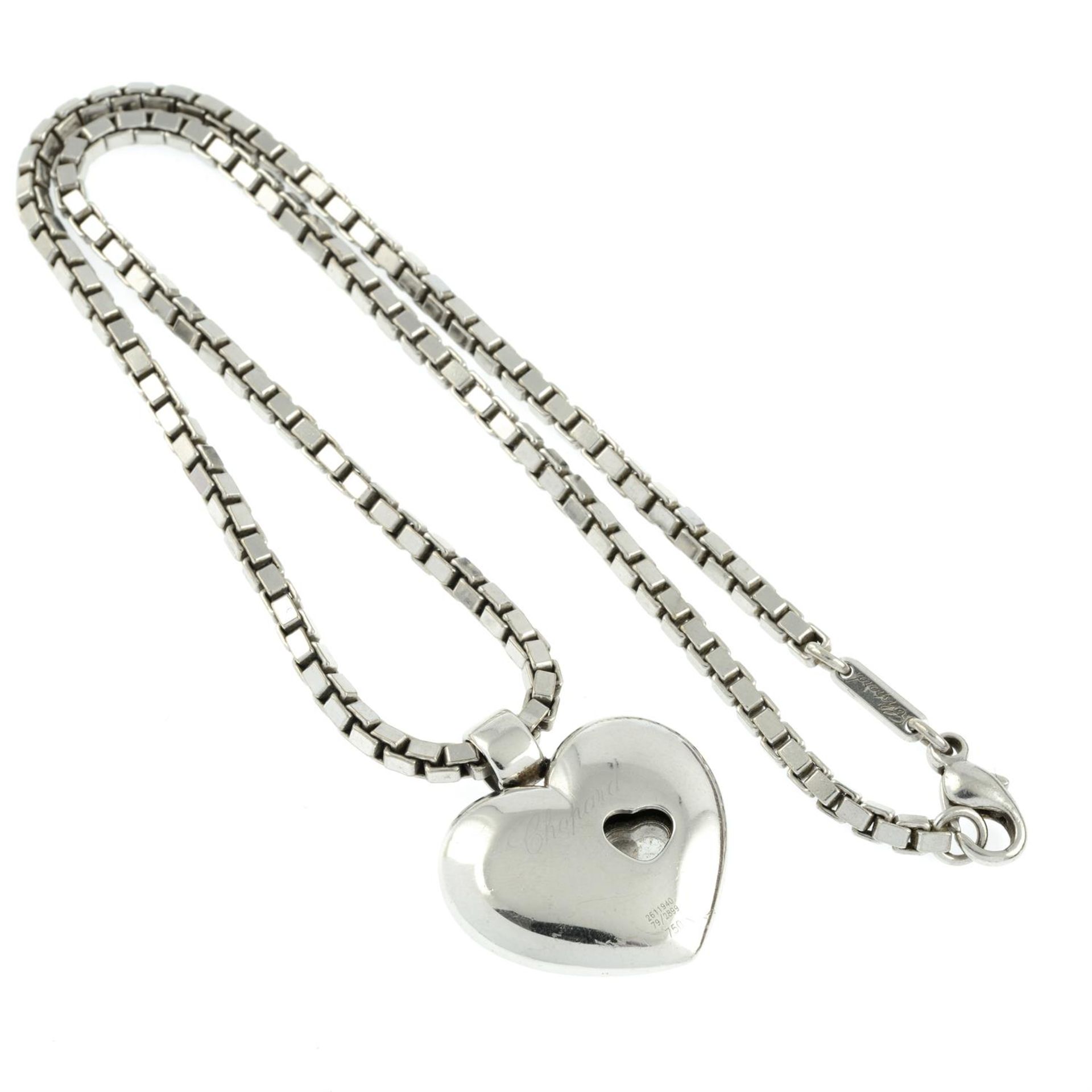 A 'Happy Diamonds' 'Love' pendant, with box-link chain, by Chopard. - Bild 3 aus 4