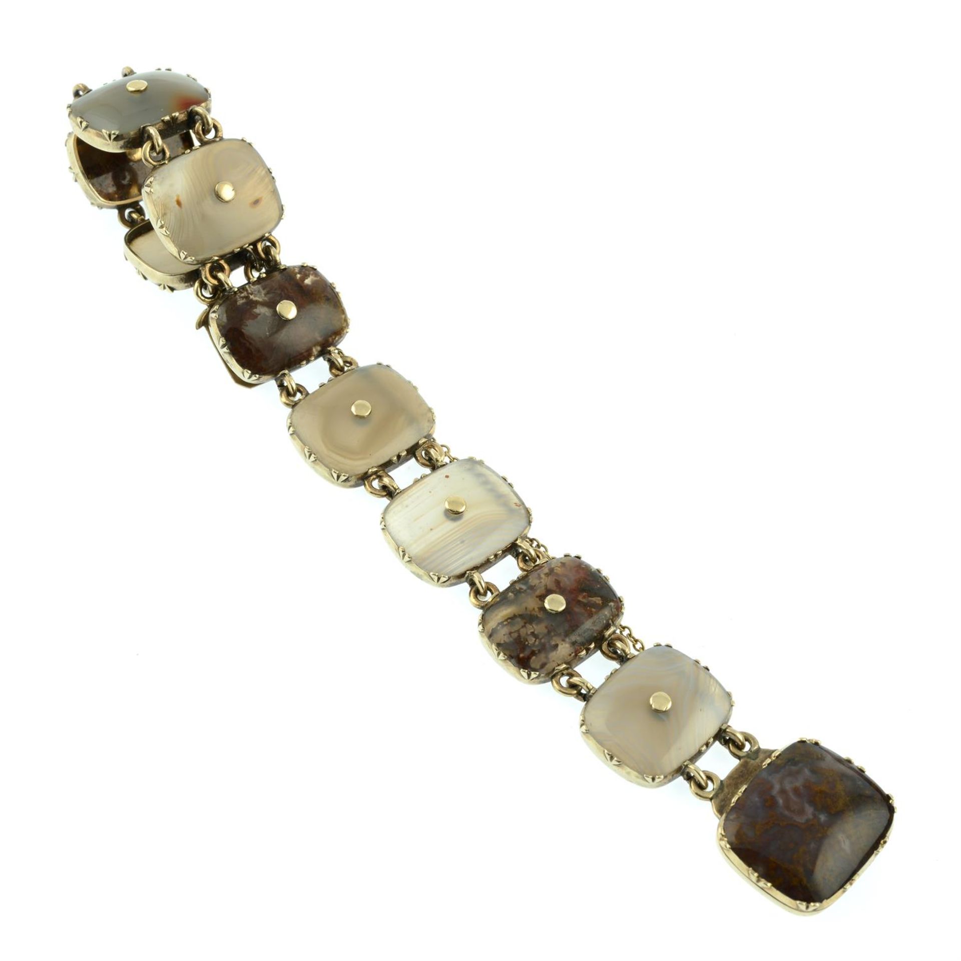 An early to mid 19th century gold Scottish agate bracelet. - Image 3 of 4