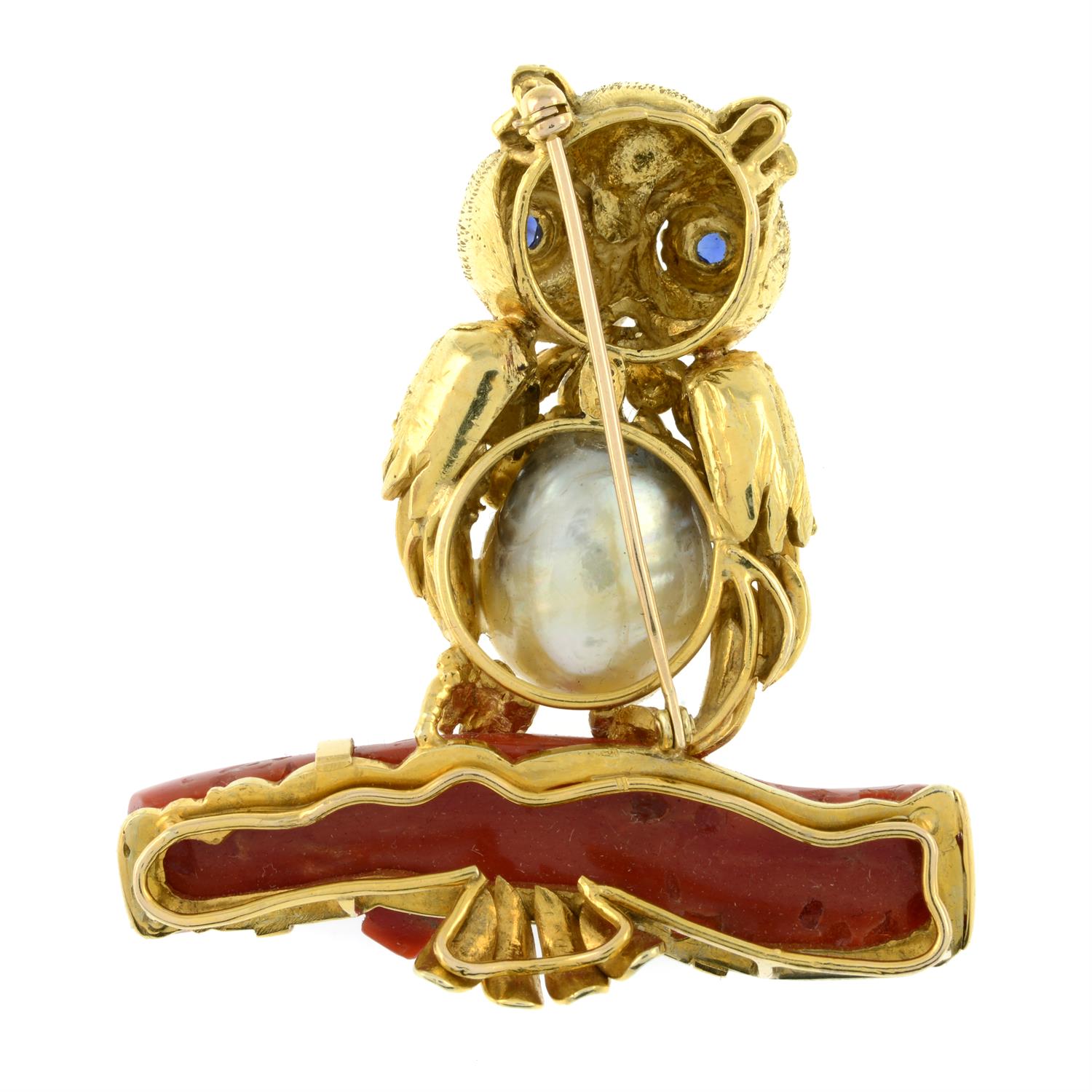 A mid 20th century 14ct gold baroque cultured pearl owl brooch, with sapphire eyes, - Image 3 of 6