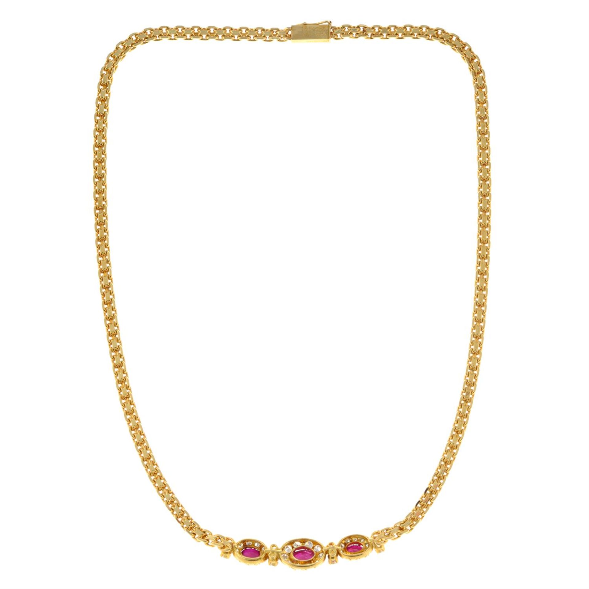 A ruby cabochon and brilliant-cut diamond accent necklace, by Van Cleef & Arpels. - Bild 4 aus 4