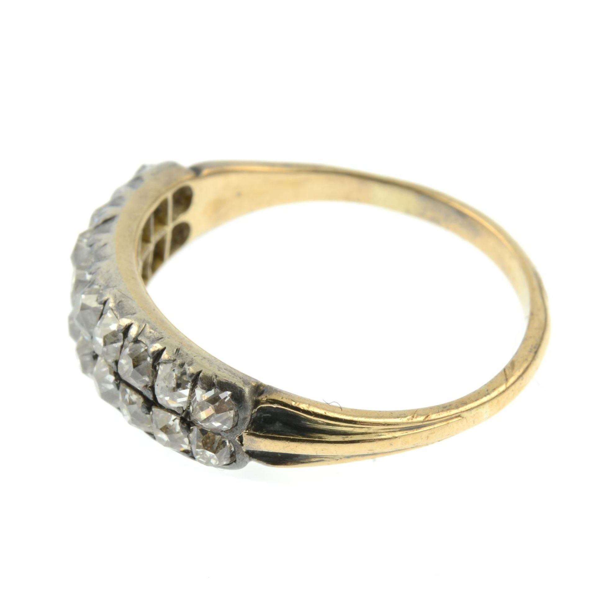 A Georgian silver and gold, old-cut diamond two-row ring. - Bild 3 aus 5