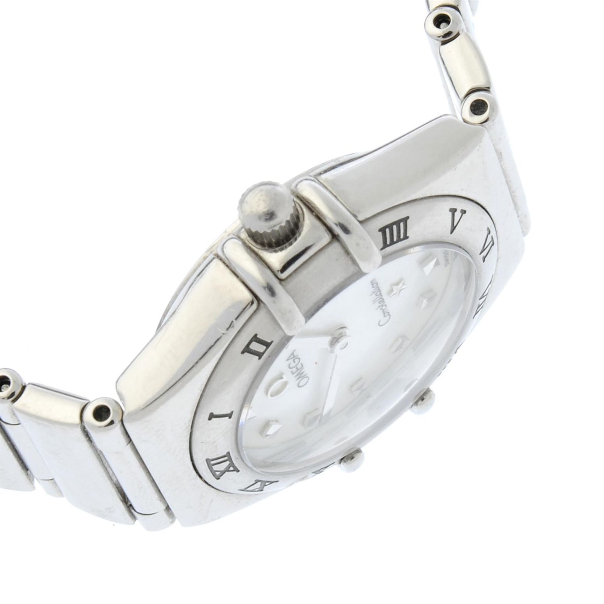 OMEGA - a stainless steel Constellation bracelet watch, 22.5mm. - Image 3 of 6