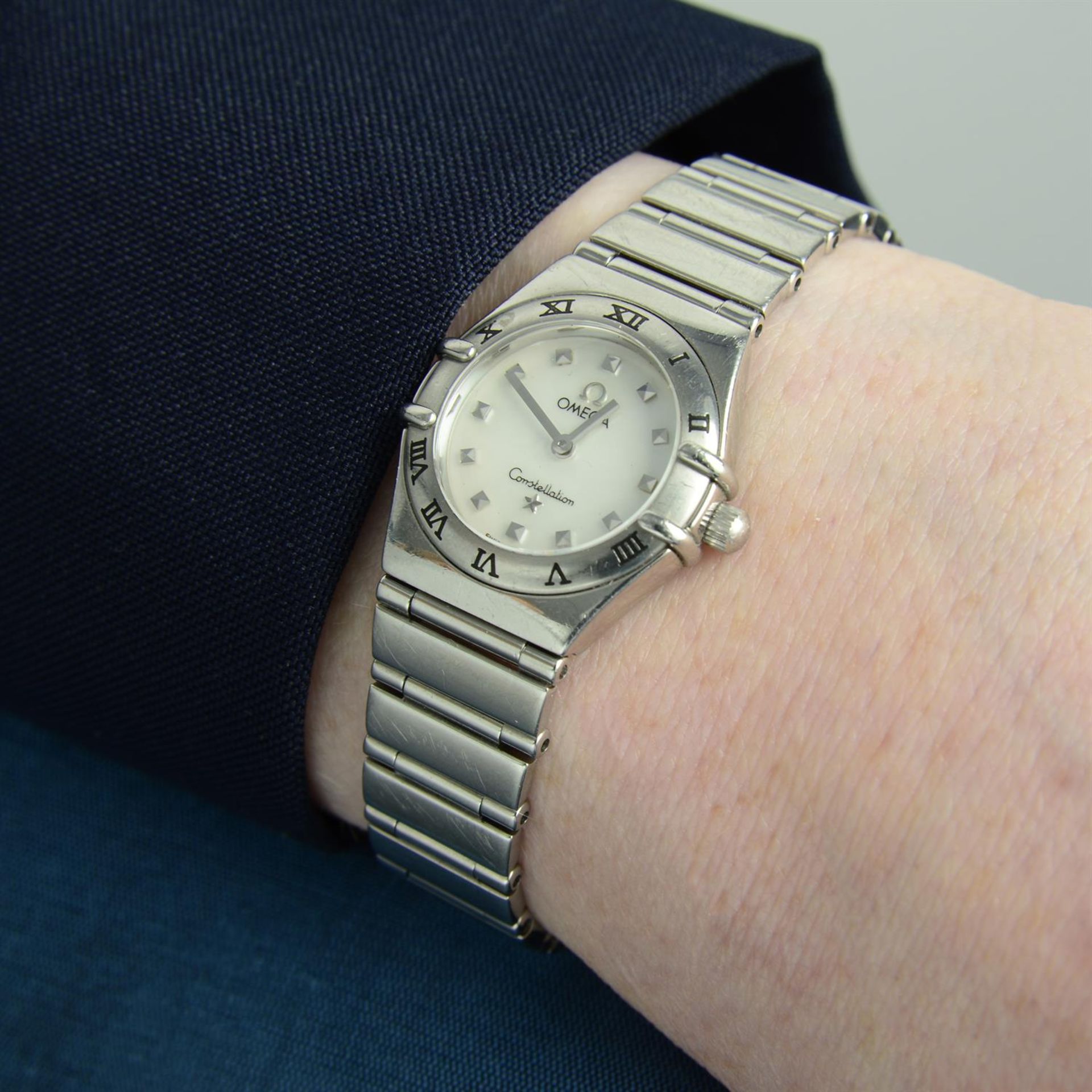 OMEGA - a stainless steel Constellation bracelet watch, 22.5mm. - Image 5 of 6