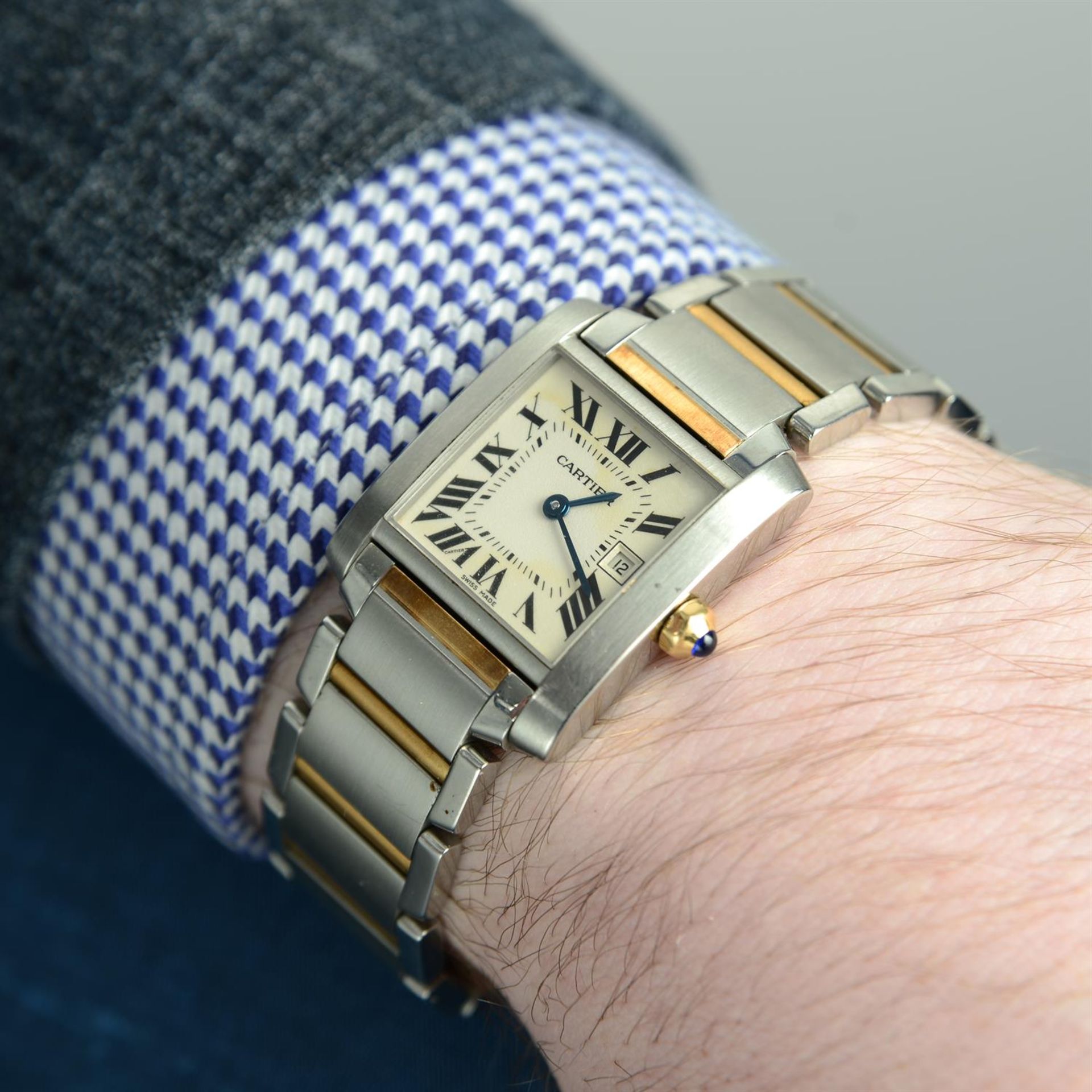 CARTIER - a bi-metal Tank Française bracelet watch, 25x29mm. - Image 5 of 6