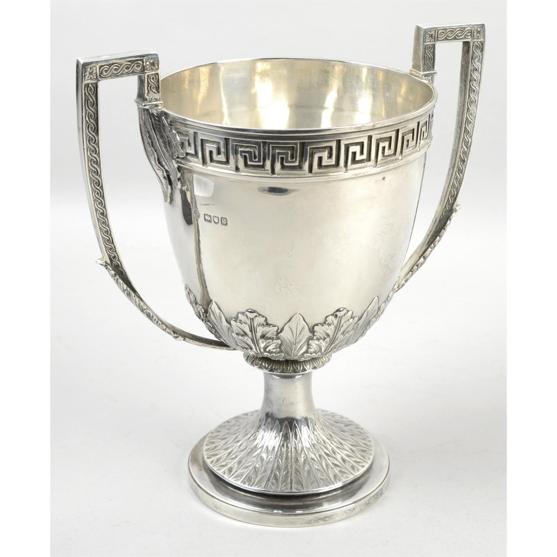 An Edwardian silver twin-handled trophy cup 'Abergavenny Show 1919 Challenge Cup'. - Image 4 of 5