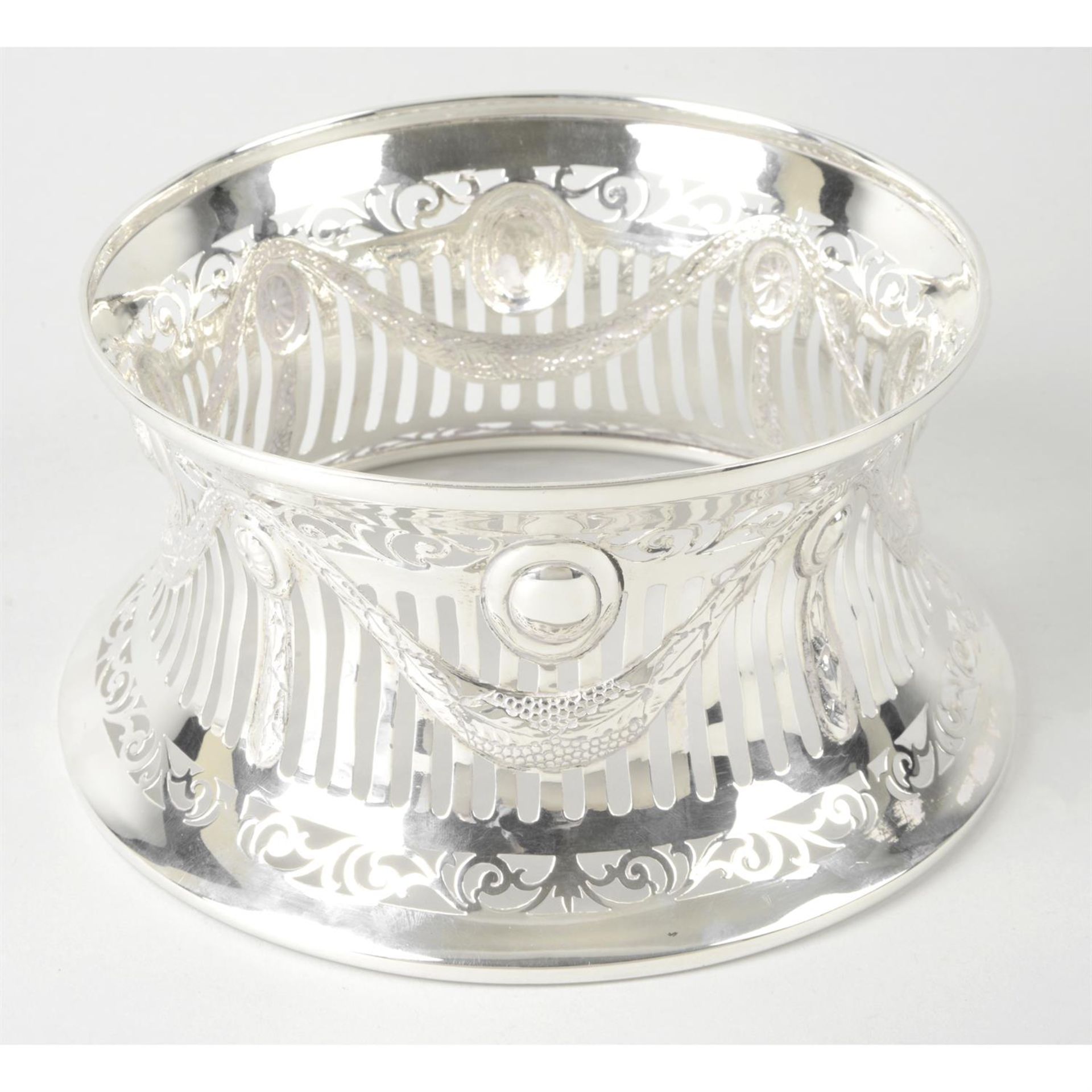 An early 20th century Irish silver pierced dish ring.