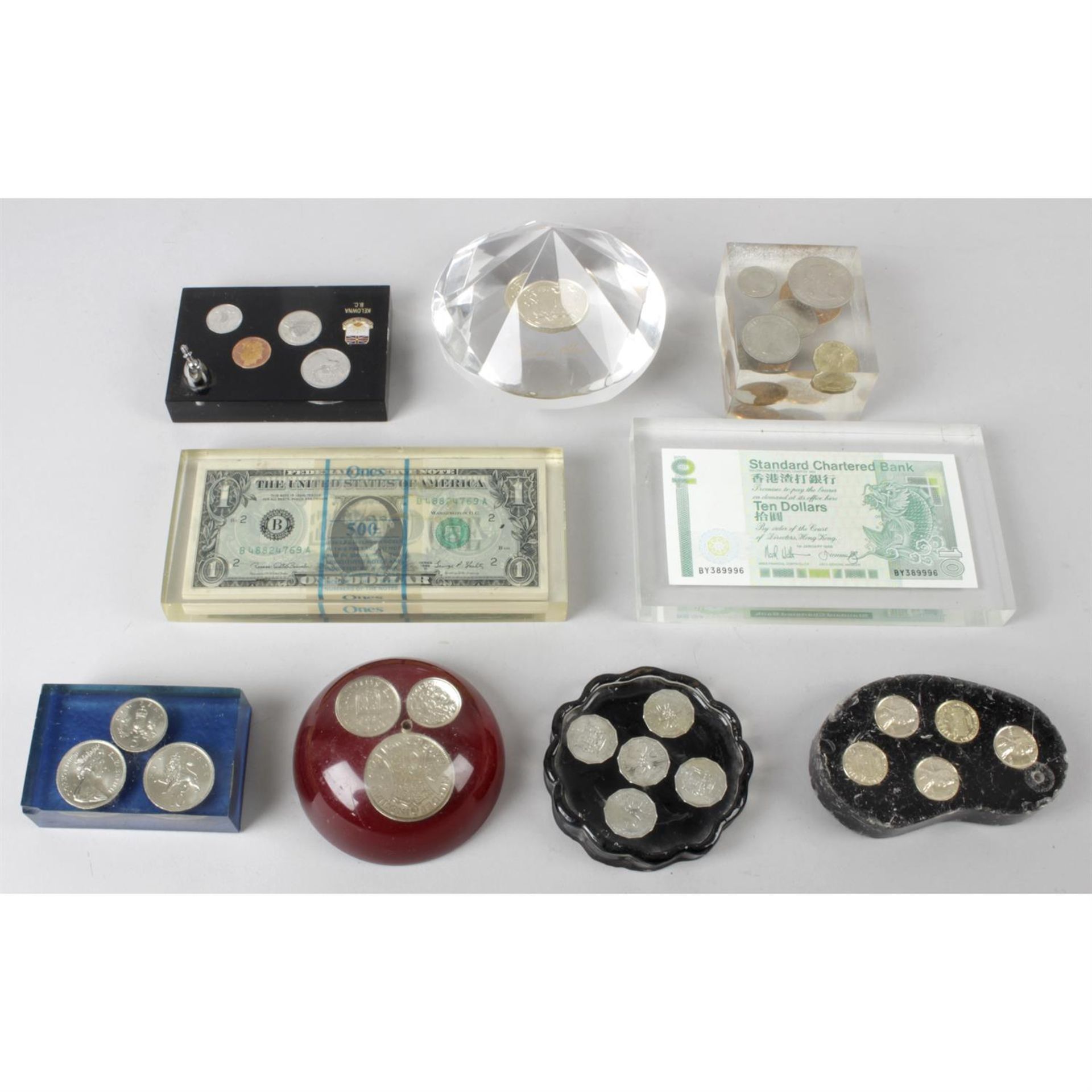 A selection of assorted coin & banknote inset desk weights. - Image 2 of 2