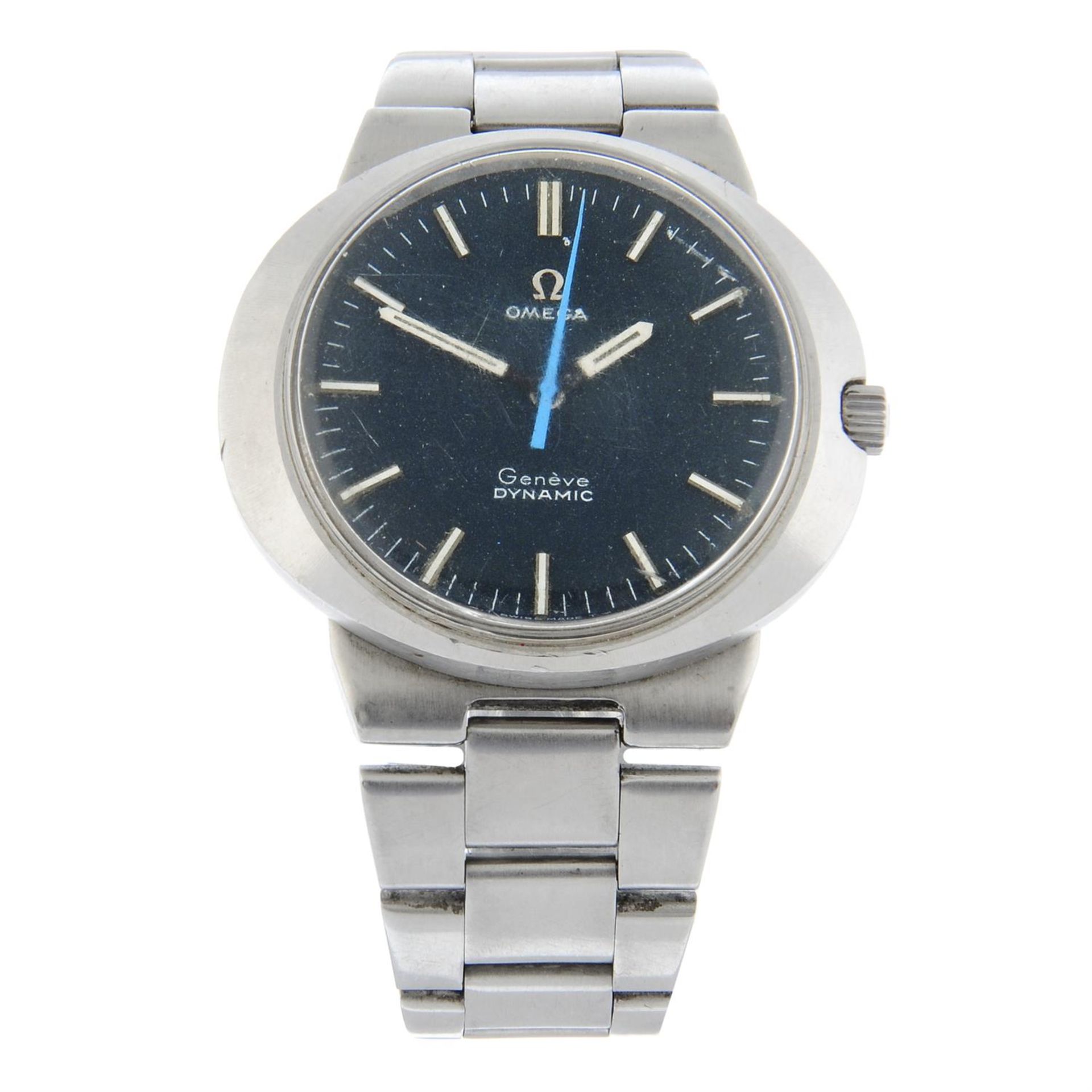 OMEGA - a stainless steel Dynamic bracelet watch, 41x36mm.