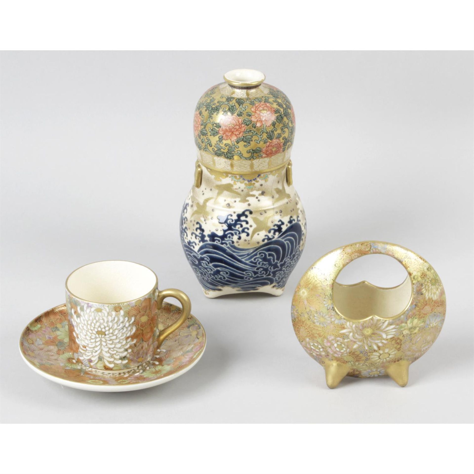 A small mixed selection of Satsuma pottery items. (4)