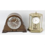 A mixed selection of six clocks, to include a Victorian black slate mantel clock, etc.