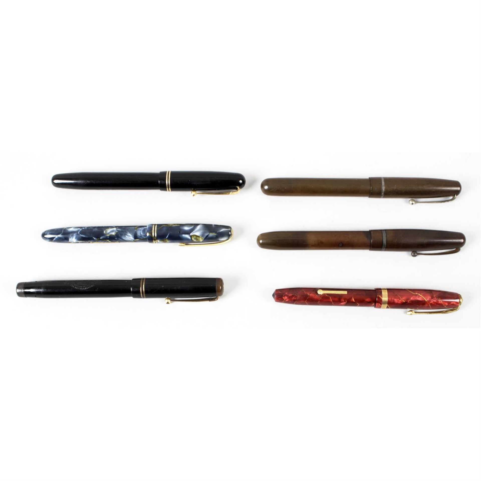 A mixed selection of assorted vintage fountain pens, to include Conway Stewart, Watermans and Swan