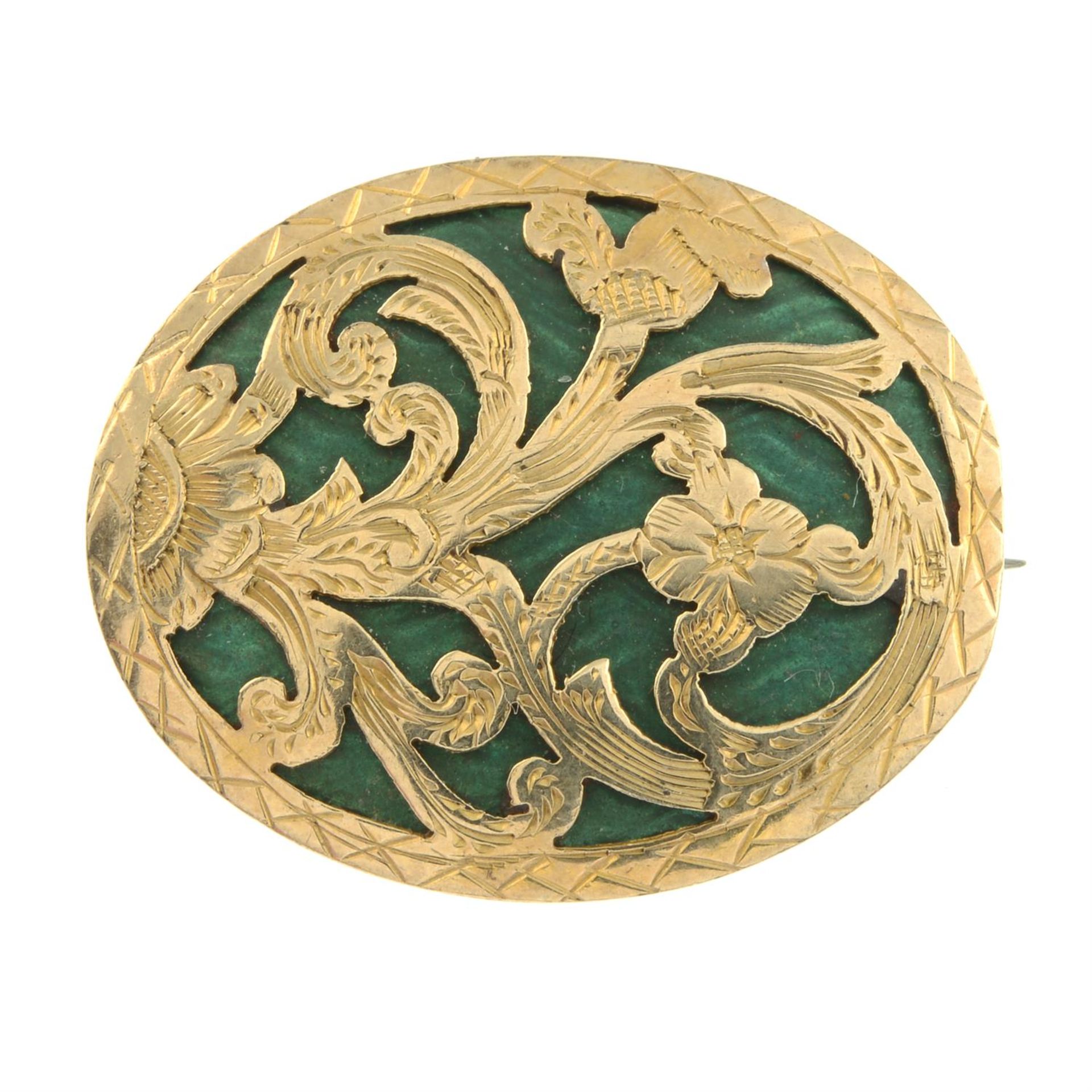 A 19th century green enamel and pierced and engraved floral lattice brooch, with glazed locket - Bild 2 aus 4