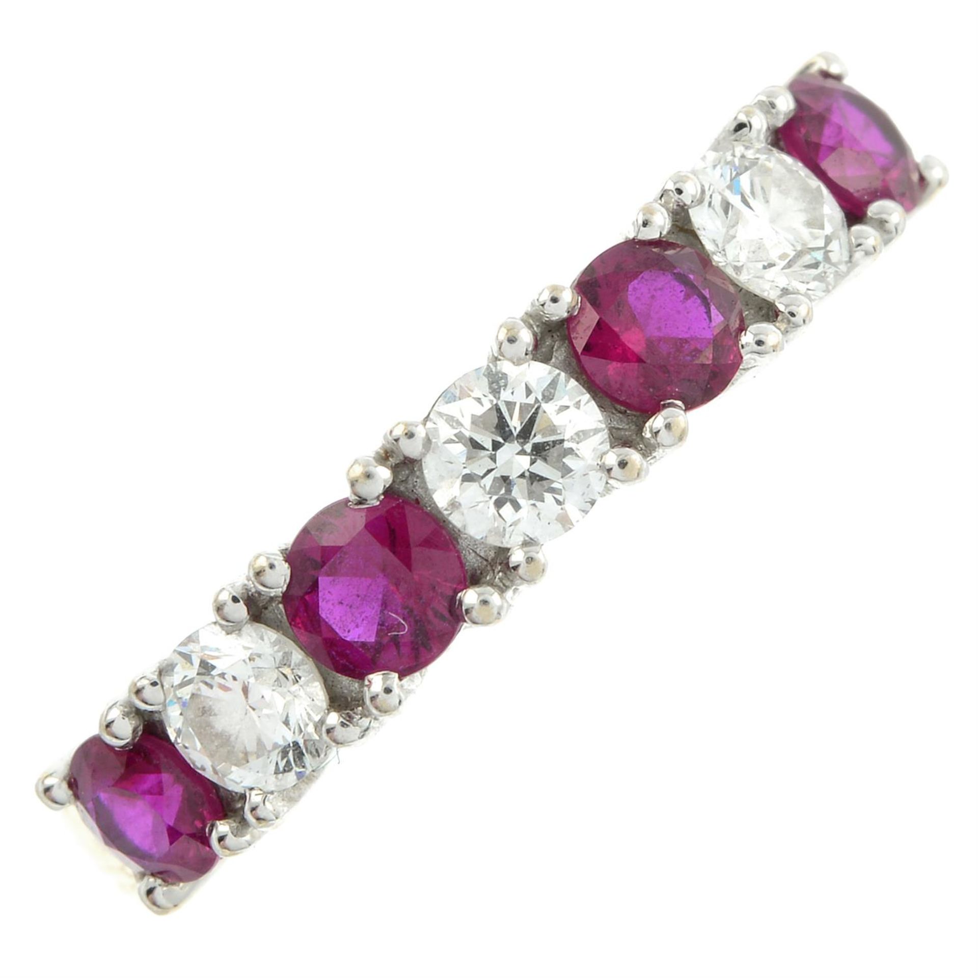 An 18ct gold alternating brilliant-cut diamond and ruby half eternity ring. - Bild 2 aus 5