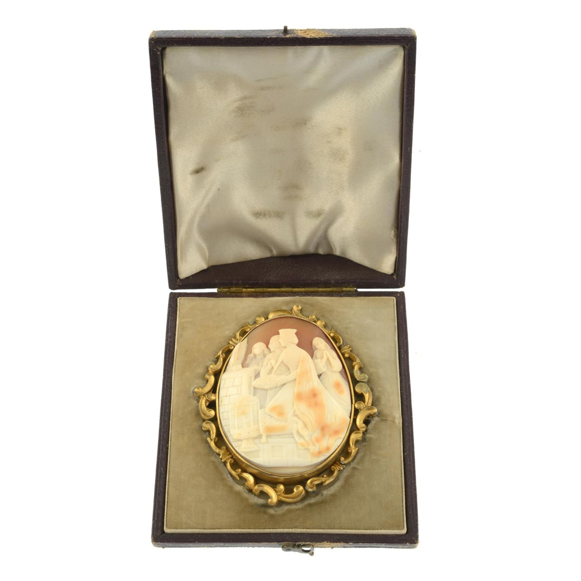 A late Victorian gold mounted shell cameo brooch, carved to depict a Queen, possibly giving - Image 4 of 6