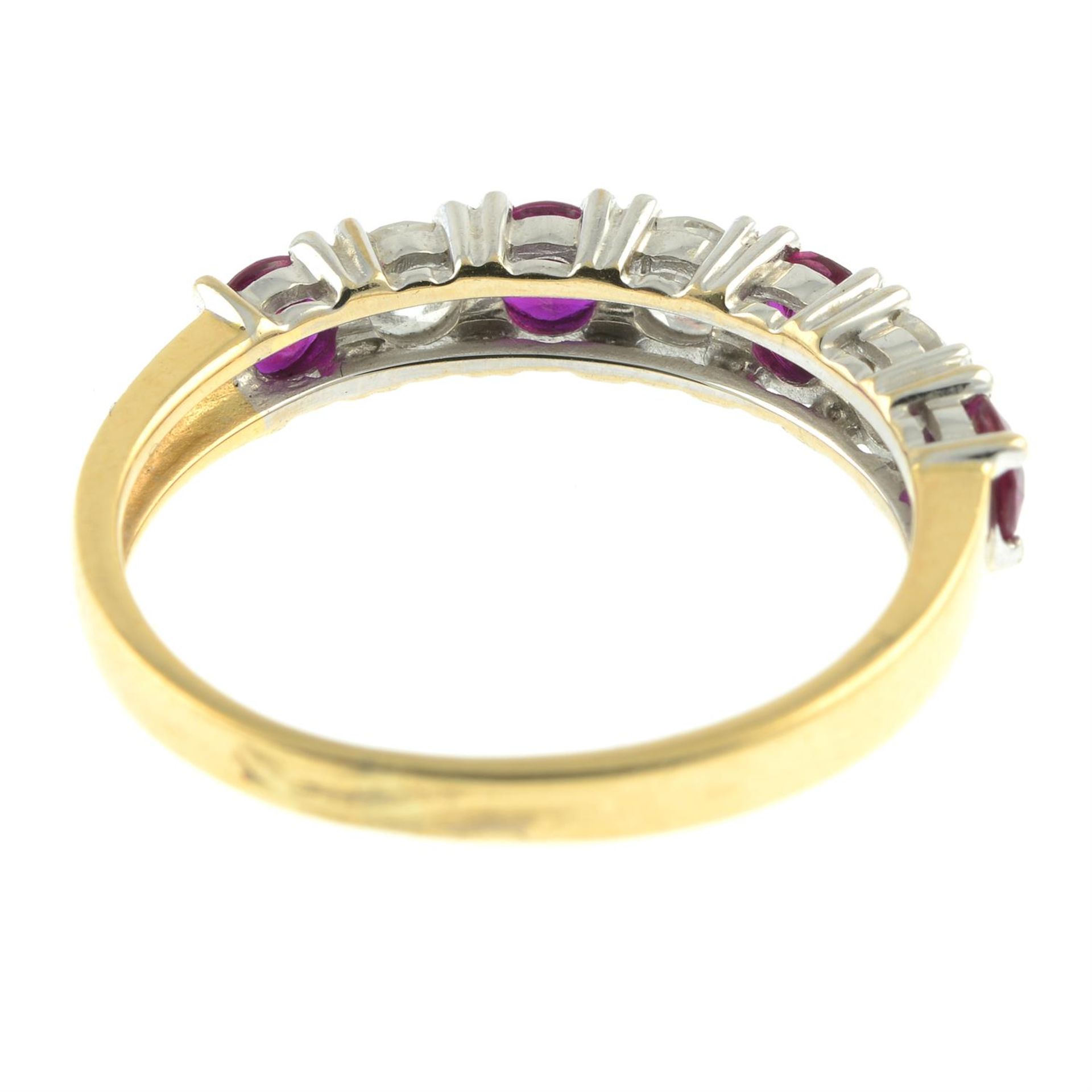 An 18ct gold alternating brilliant-cut diamond and ruby half eternity ring. - Bild 4 aus 5