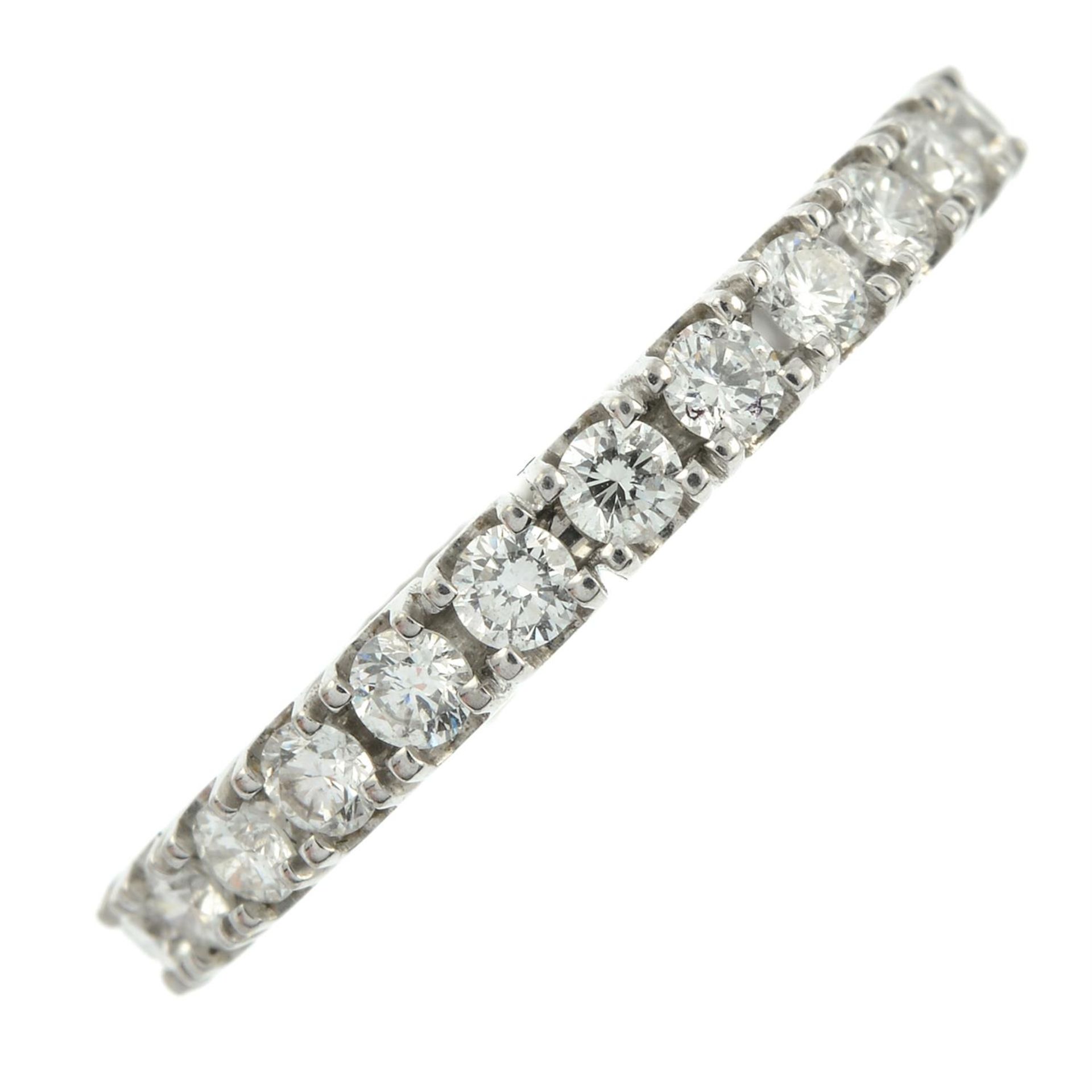 An 18ct gold brilliant-cut diamond full eternity ring. - Bild 2 aus 4