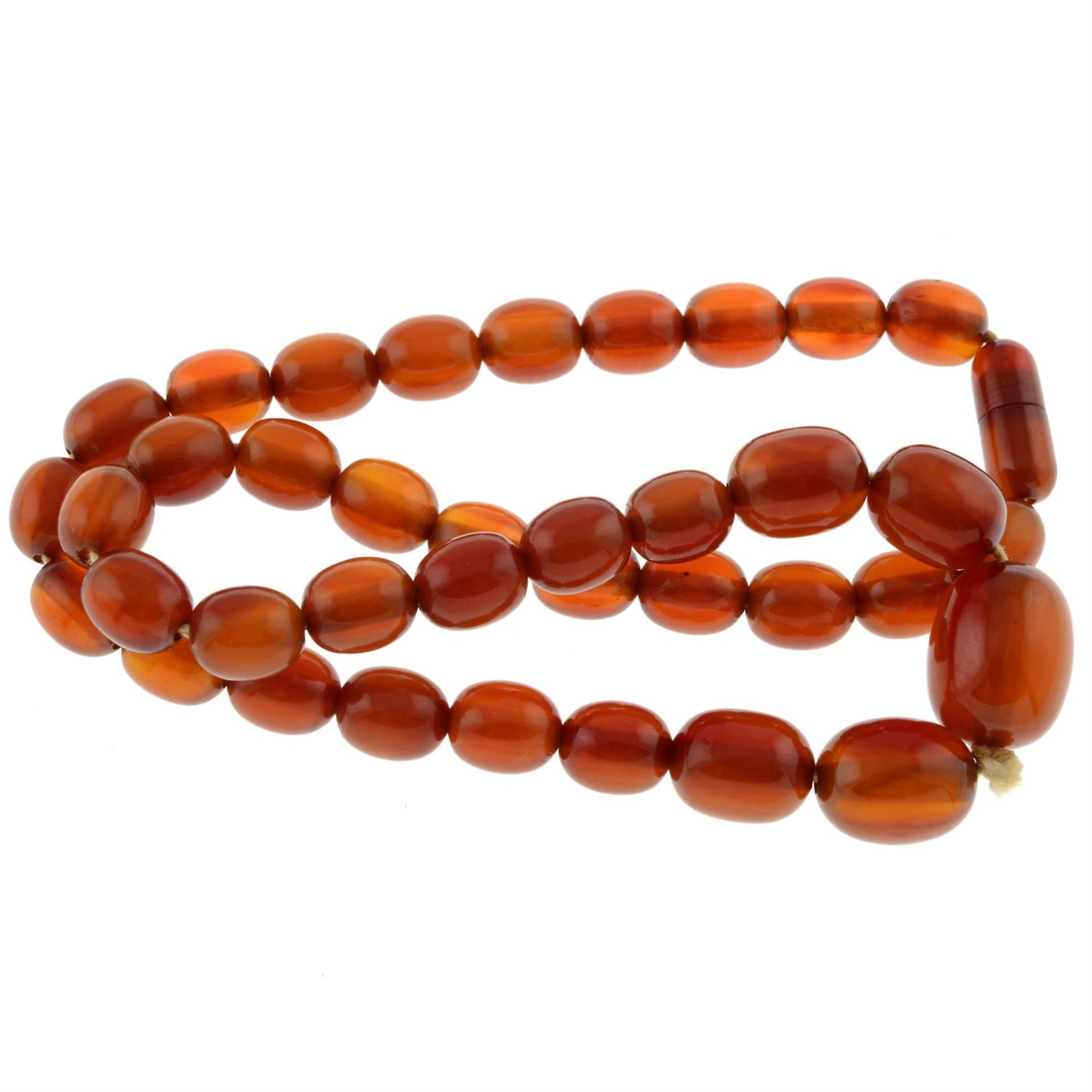 A graduated bakelite single-strand necklace. - Image 2 of 2