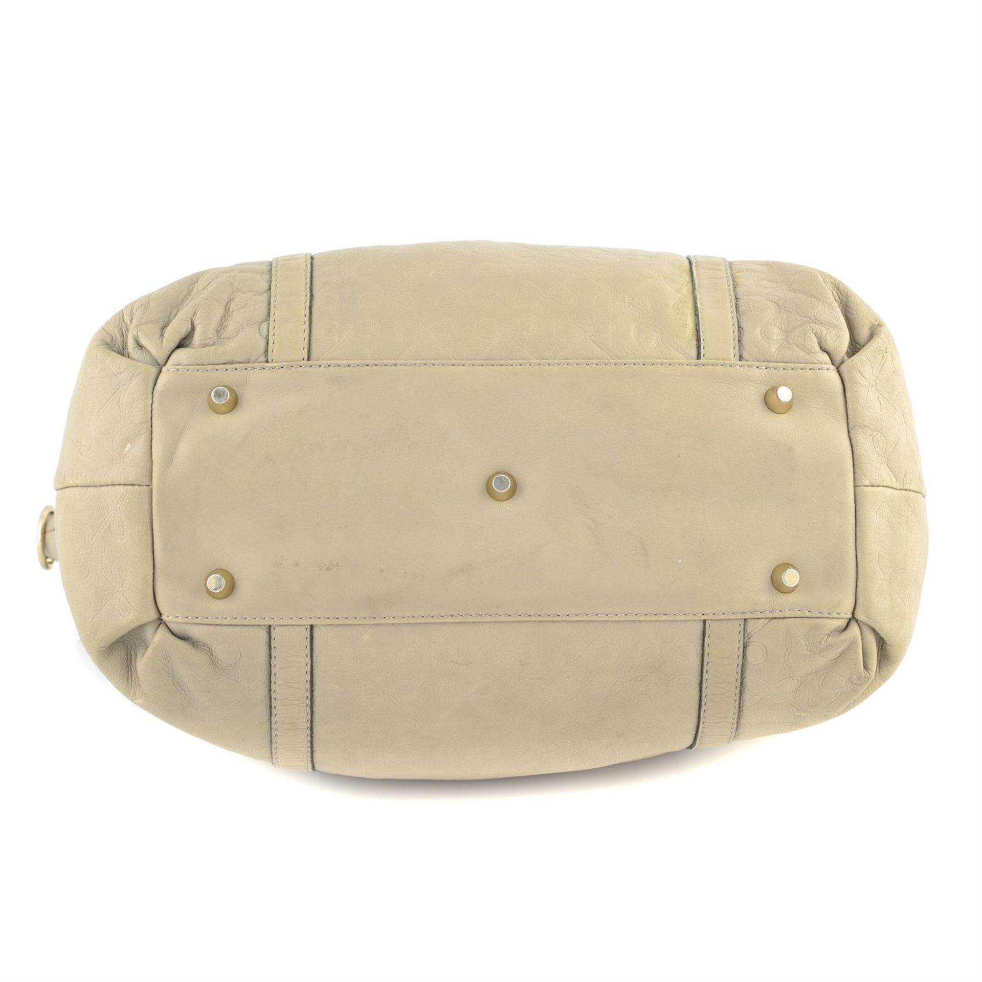 ANYA HINDMARCH - a beige embossed leather shoulder bag. - Image 4 of 5