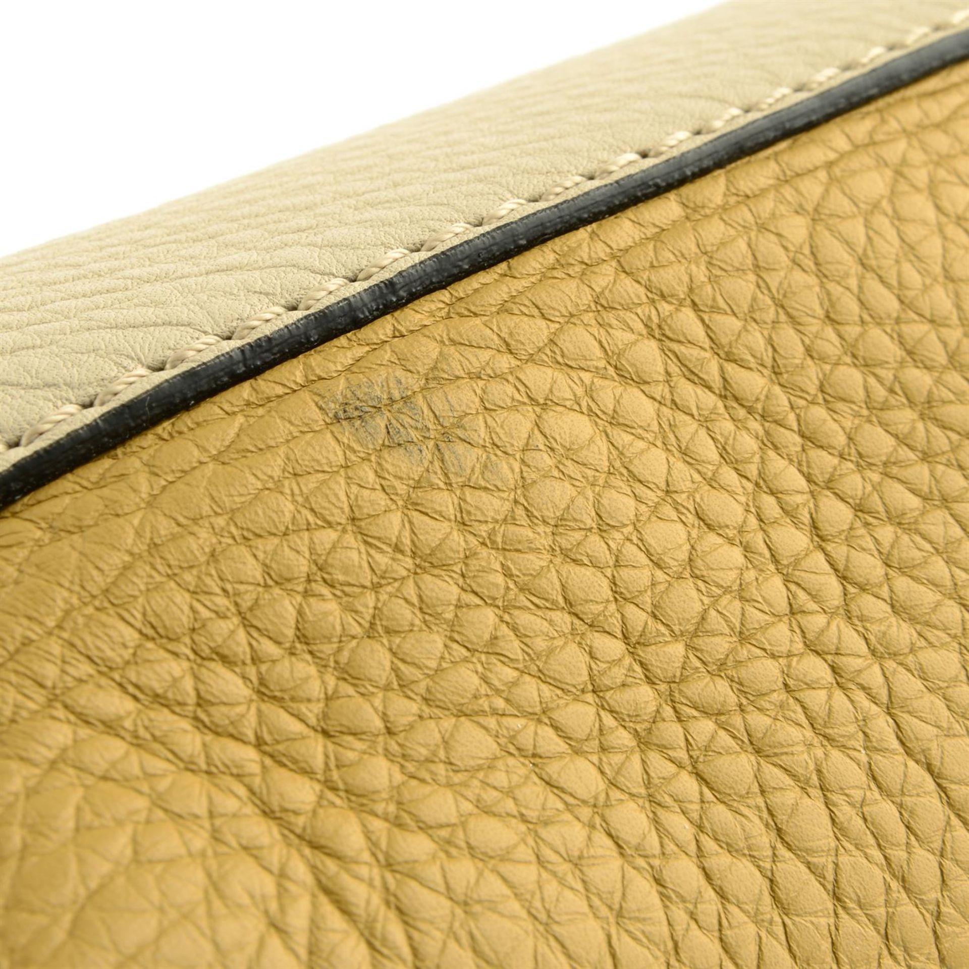 BURBERRY - a Bi-colour leather Marais clutch. - Image 5 of 6