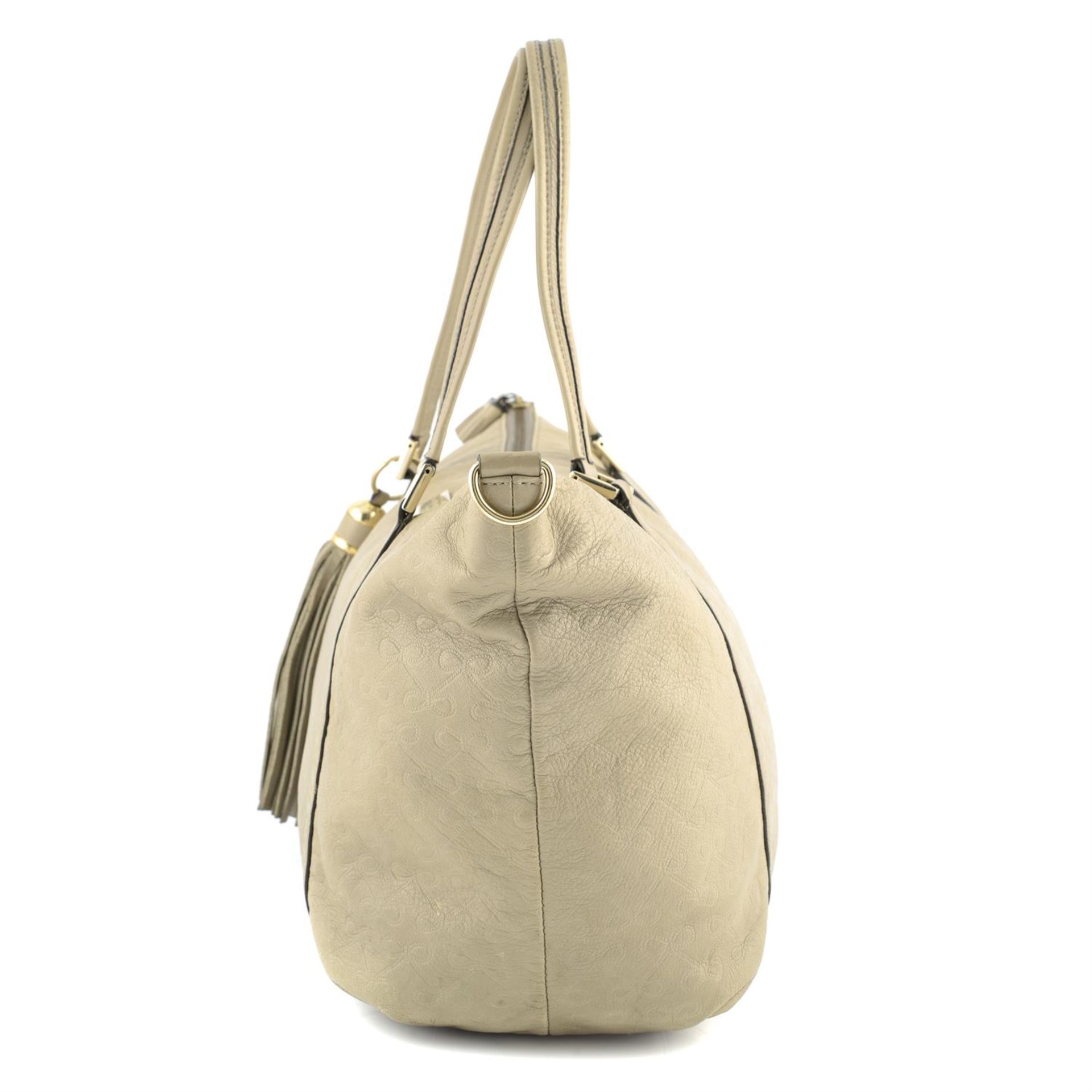 ANYA HINDMARCH - a beige embossed leather shoulder bag. - Image 3 of 5