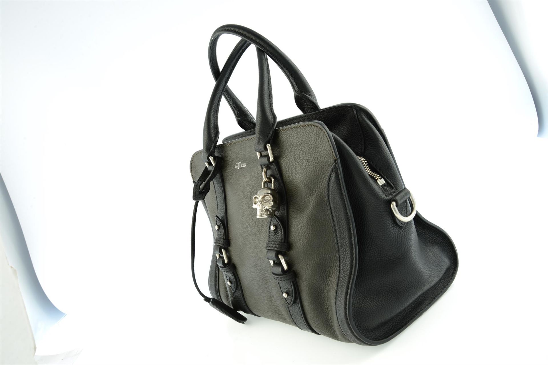 ALEXANDER MCQUEEN - a khaki and black leather handbag. - Image 3 of 6