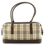 BURBERRY - a Nova check handbag.