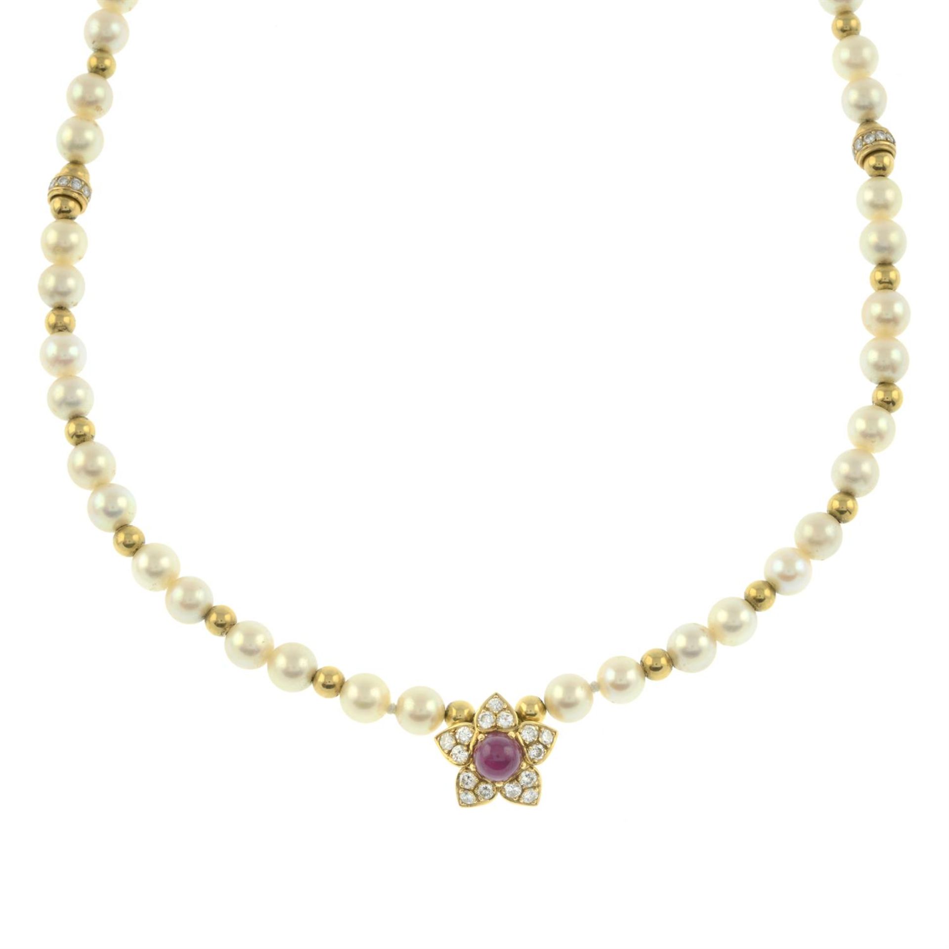 A cultured pearl single-strand necklace, with diamond rondelle and bead spacers, to a ruby cabochon - Bild 2 aus 4
