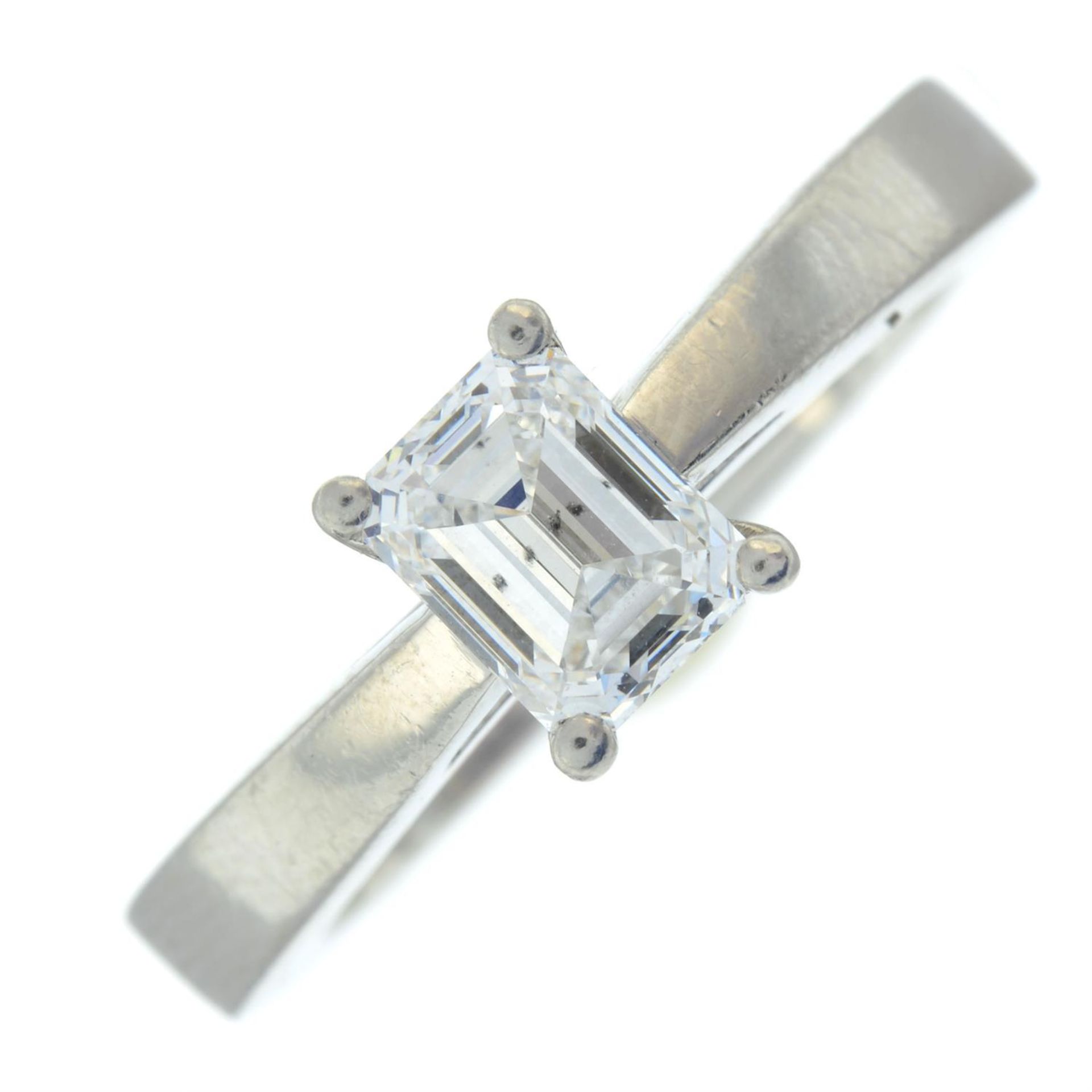 A platinum rectangular-shape diamond single-stone ring. - Bild 2 aus 5