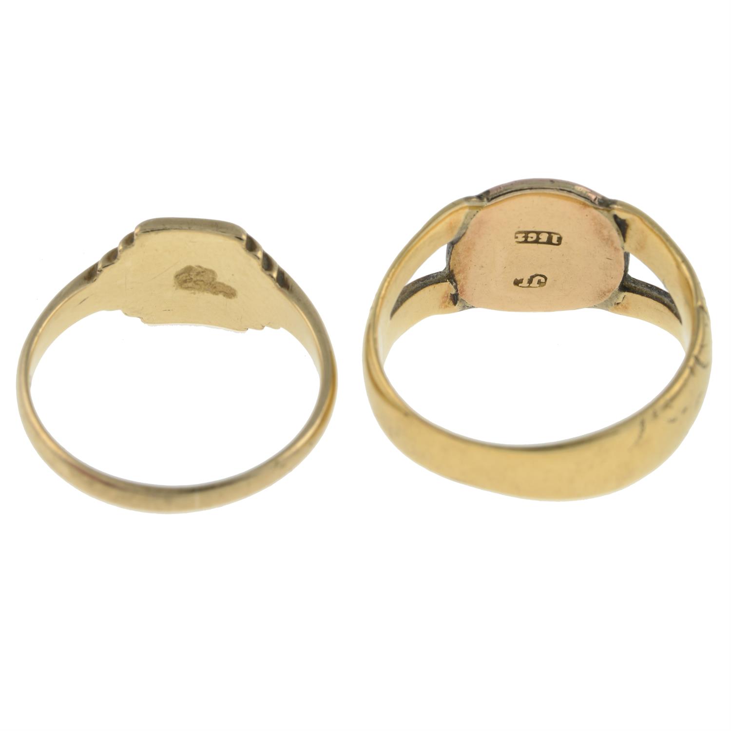 Two signet rings. - Image 2 of 2