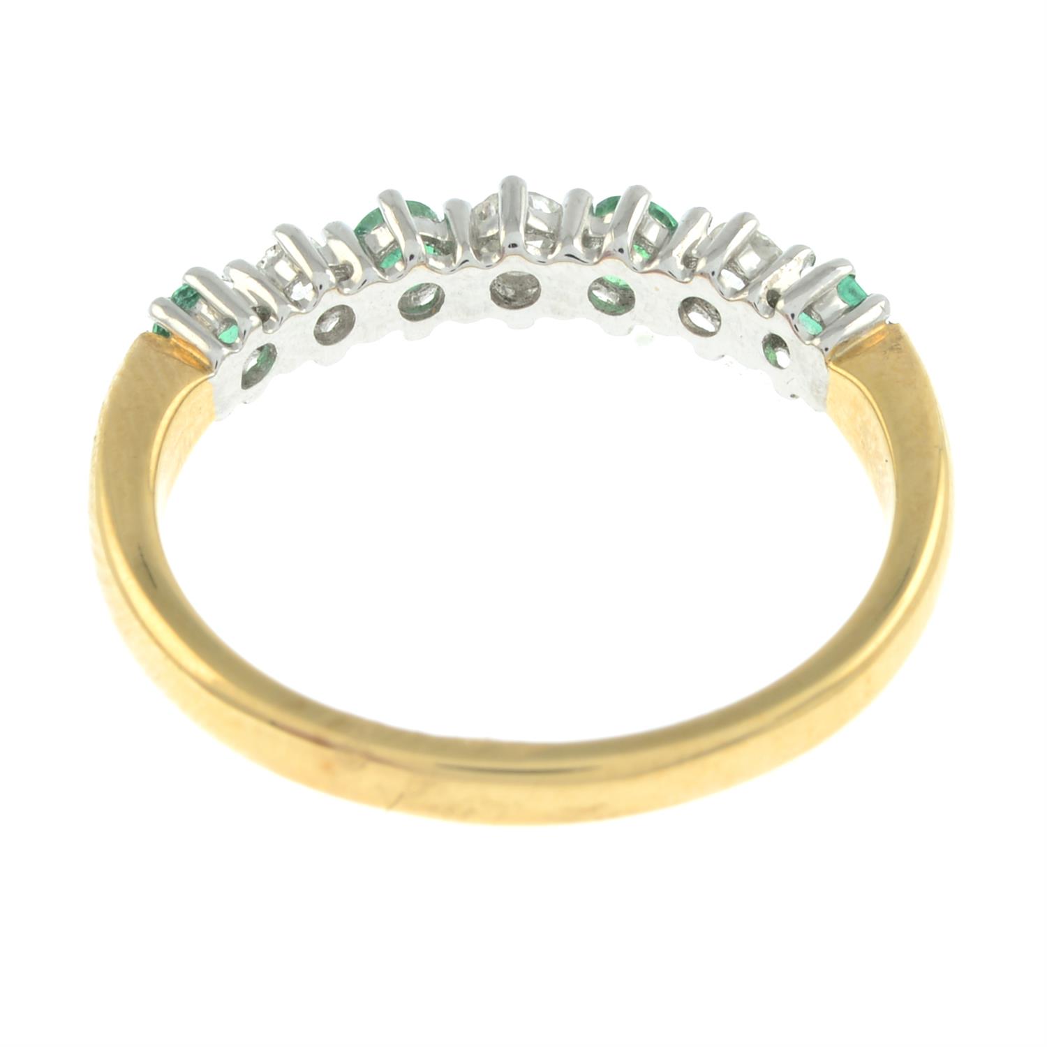 18ct gold diamond & emerald ring. - Image 2 of 2