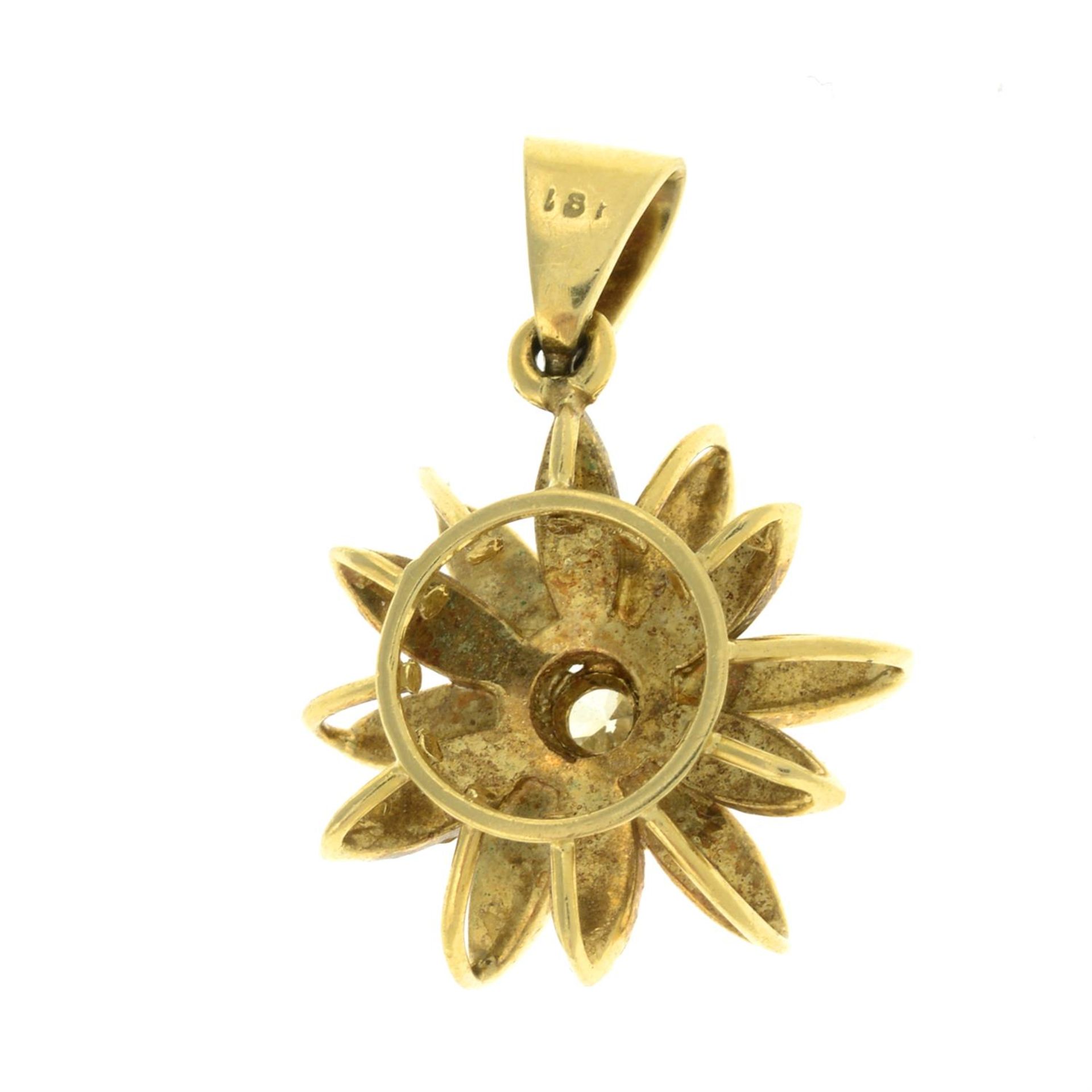 Floral pendant with diamond highlight - Image 2 of 2