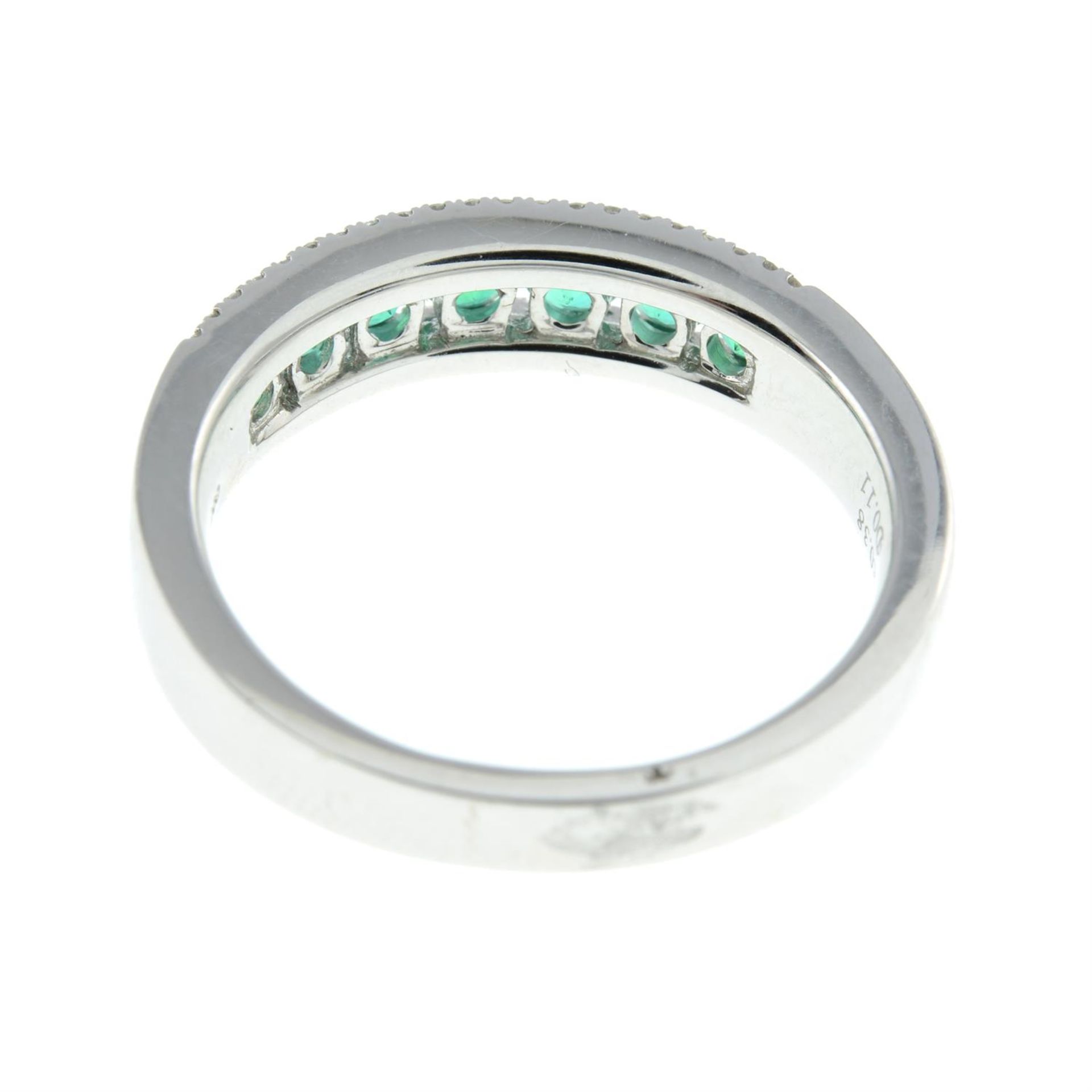 18ct gold emerald & diamond ring. - Image 2 of 2