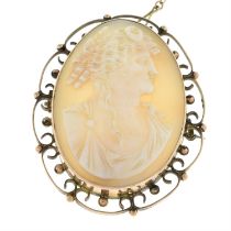 Early 20th century 9ct gold shell cameo brooch