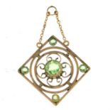 Early 20th century 9ct gold green paste pendant
