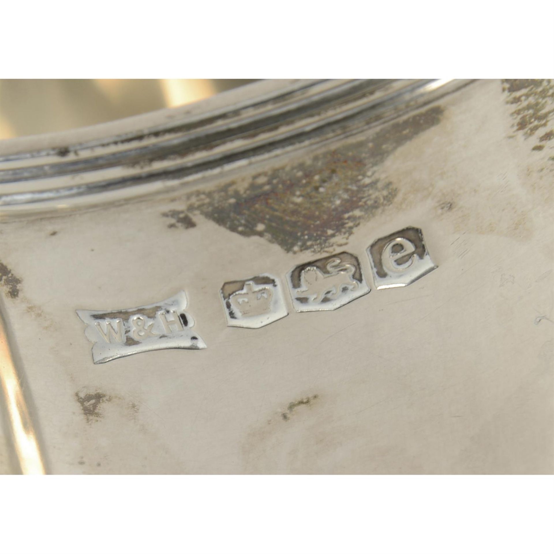 A George V plain silver christening mug. - Image 2 of 2