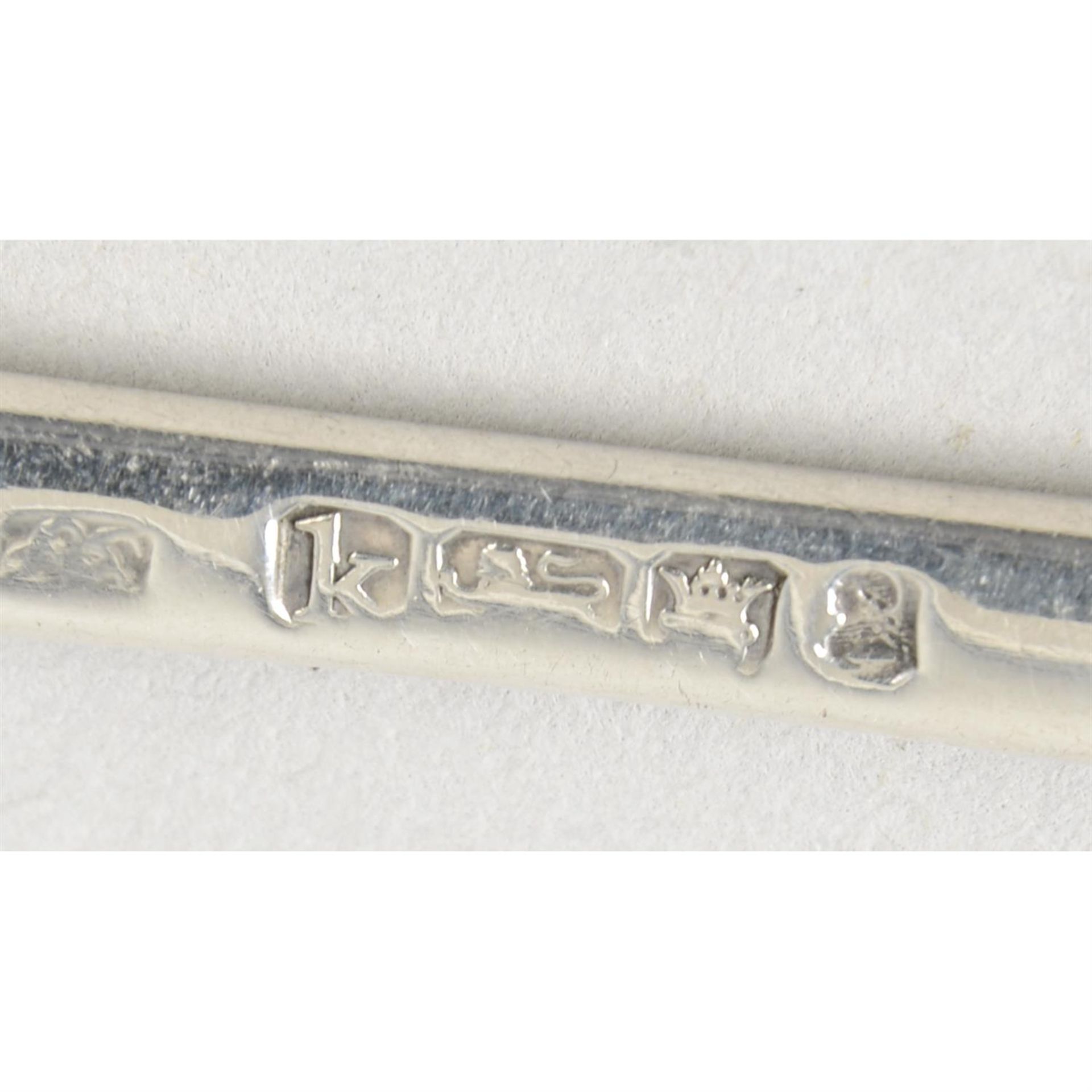 A George II silver marrow scoop; together with a George III example. (2). - Image 3 of 3