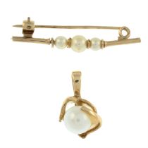 Cultured pearl pendant & brooch