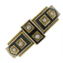 Late Victorian 9ct gold split pearl and enamel hairwork mourning ring