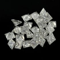 Square-shape diamonds, 3.12ct