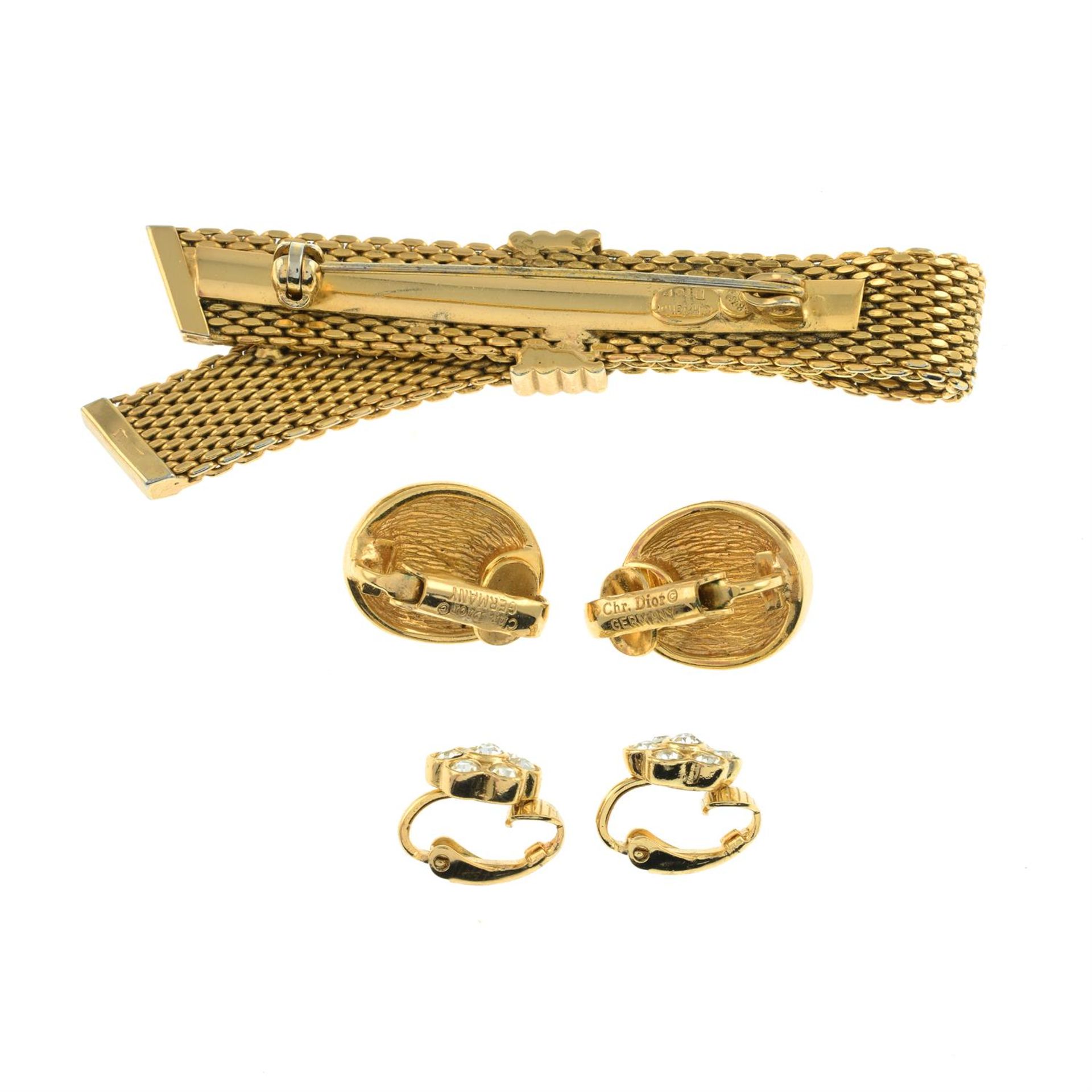 Christian Dior - brooch and two pairs of clip on earrings. - Image 3 of 3