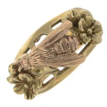 9ct gold bee & flower dress ring