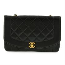 Chanel - Diana Flap.