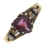 Garnet single-stone ring, replacement band